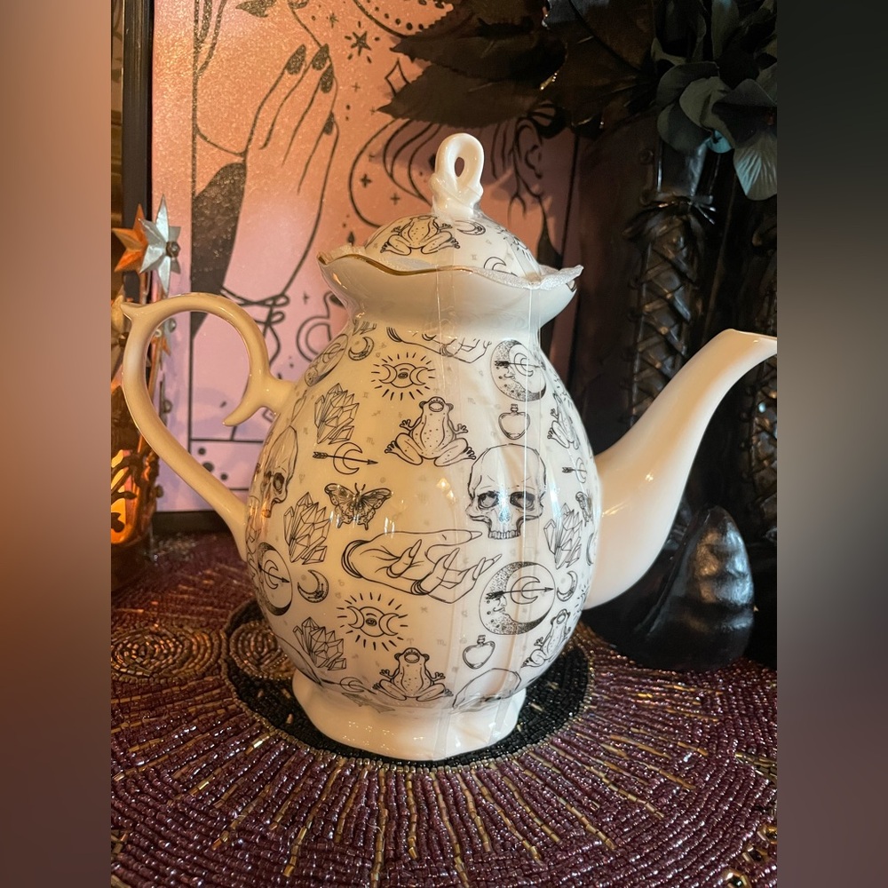 PARK CHATEAU NEW Mystical Moon Gypsea Witchy Boho Unique Teapot W/Gothic Motifs - Picture 5 of 12